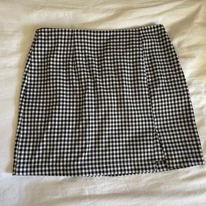 Wild Fable Black and White plaid skirt